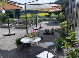 Le Hameau du Montchervet, hotel mesra haiwan peliharaan di Puidoux