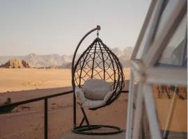 RUM BULSE BUBBLE lUXURY CAMP