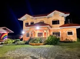 Chateau La Princesa cozy bar & awesome garden