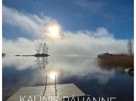 RANTATALO ONNELAN LUMO 12 hlöä- 220m2 Himos 10min autolla, κατάλυμα με κουζίνα σε Jämsä