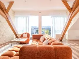 GreenTreeHomes - Penthouse Oak