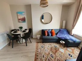 Victoria's Bright Georgian Apartment