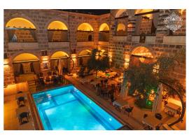 Kervansaray Antique Hotel, hotel in Cesme