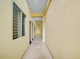 Hotel O Home Trimurti guest house