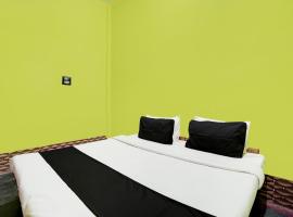 SPOT ON Shiva Family Restaurant Guest House, ξενοδοχείο σε Bijnor
