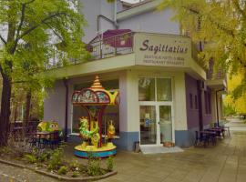Бутик хотел ресторант брасери и релакс зона Сажитариус, hotel que acepta mascotas en Kyustendil