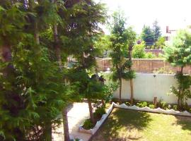 Greenoriva - D2 - Greenery & Peace, homestay in Srinagar