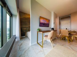 OLSZYNKI PARK 2- High-End Luxury Apartment with View, City Centre by StayNest、ジェシュフのホテル