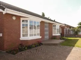 Spacious 3 Bedroom 2 Bathroom