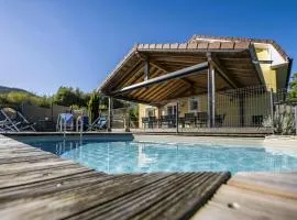 L'écrin de Xattys - Gîte haut de gamme avec SPA, Terrain de pétanque, Piscine et Baby-foot