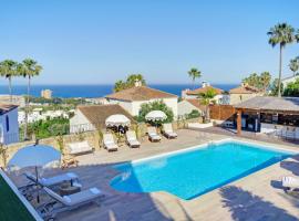 Home4u Mediterranean Sea Views Villa Alkaff, hotel in Manilva
