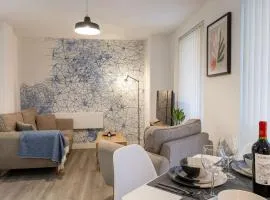 Modern 2 Bed - Central Manchester - Free Parking