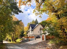 Dom Przy Czerwonym Szlaku - The Red Trail Cottage, seoska kuća u gradu Cisiec