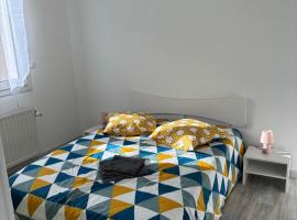 Chez Jerome et carole, ξενοδοχείο σε Seiches-sur-le-Loir