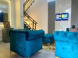 Reagal Apartments, WMachine, WiFi, 13 mins DRV from Ikeja, OPIC ESTATE, Hotel in Agege