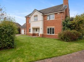 Mistwood Manor, hotel 