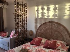 Appartement Ti-Paradis - RDC, Hotel mit Whirlpools in Sainte-Luce