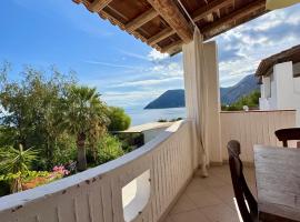 JERA Holiday Collection VULCANO TRE - Sea View, hotel a Vulcano