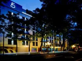 LN Hotel Five