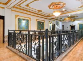 SPOT ON The Green Palace