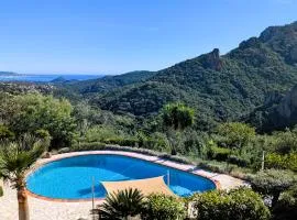 VILLA L'ESTEREL AVEC PISCINE VUE MER -MANDELIEU 06210- 6 Pers