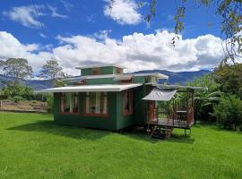 Casa Hermosa FAM, hotel dengan tab panas di Santa Mar&iacute;a