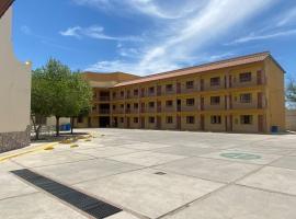Hotel Colonial, khách sạn ở Jiménez