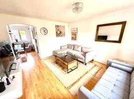 Kings Luxury Home - Free Parking and Fast Broadband