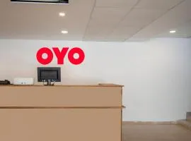 Super Capital O V Hotel