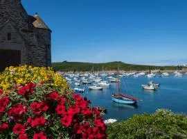 TY NEVEZ - Jolie maison neuve avec petite vue mer