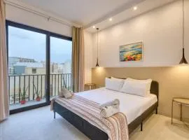 Modern Sliema Stay - Walk to Shops & Qui-Si-Sana Promenade