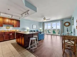 Stylish Resort Condo! Steps to Beach & Restaurants