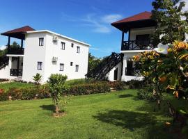 Villas Reynoso, Near La Playita Beach in Las Galeras Samaná, hotel in Las Galeras