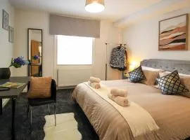 Spacious 1 Bedroom City Center Flat in Derby