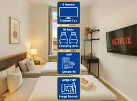 Leipzig Zentrum, Schnelles WLAN, TVs in allen 5 Zimmern, Self-Check-in, 5 Riesige Zimmer für große Gruppen, Aufzug
