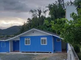 Suítes Simples Casa Madeira - Blumenau