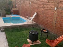 Cozy House Malbec Route piscina parrilla bici 2 dormitorios, hotel en Maipú