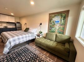 Basecamp, Hotel in Sagle