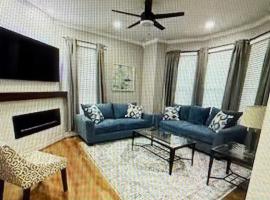 Cozy Condo Near Portsmouth Naval, condo σε Portsmouth