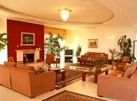 Kornilios Istron Hotel