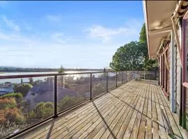 Coastal Comfort - Views for the Whole Crew