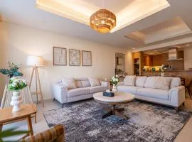 1BR with Balcony in St Regis Residences