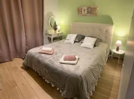 Chambre d'hôtes la Maximinoise à 5mn de Chantilly et à proximité de Senlis et autoroute A1,Parc Astérix, Pierrefonds, Compiegne, Aéroport Roissy Charles de Gaulle