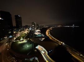 Duplex PENTHOUSE MIRAFLORES Larcomar Oceanview!!, hotel v destinaci San Antonio
