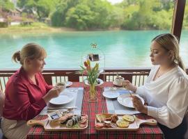 Intimate Riverside Resort Vang Vieng, hôtel à Vang Vieng