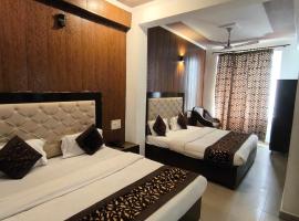 Hotel Aashray, hotel i Haridwār