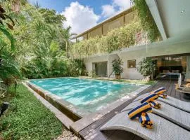 OPENING PROMO Luxury 5 plus 1 Bdr Villa 100m To Beach