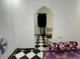 Mini Studio
