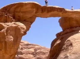 Bedouin Desert Life Camp & Jeep Tours