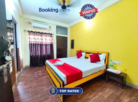 Hotel Varanasi Paradise Stay # NEAR CHUOKAGHAT # Air Conditioned Rooms With Free Wi-Fi Facility - #Restaurant #Parking & Excellent Customer Service # Best Seller Hotel In VARANASI, hotel poblíž Letiště Varanasi - VNS, Váránasí